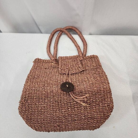 Handmade Woven Straw Tote Bag Brown Boho Beach Purse with Coconut Button Closure - Picture 2 of 8